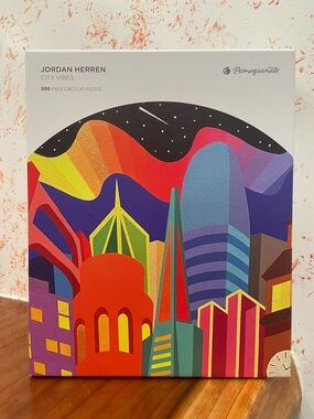 Pomegranate Jordan Herren City Vibes - 500 Piece Circular Puzzle